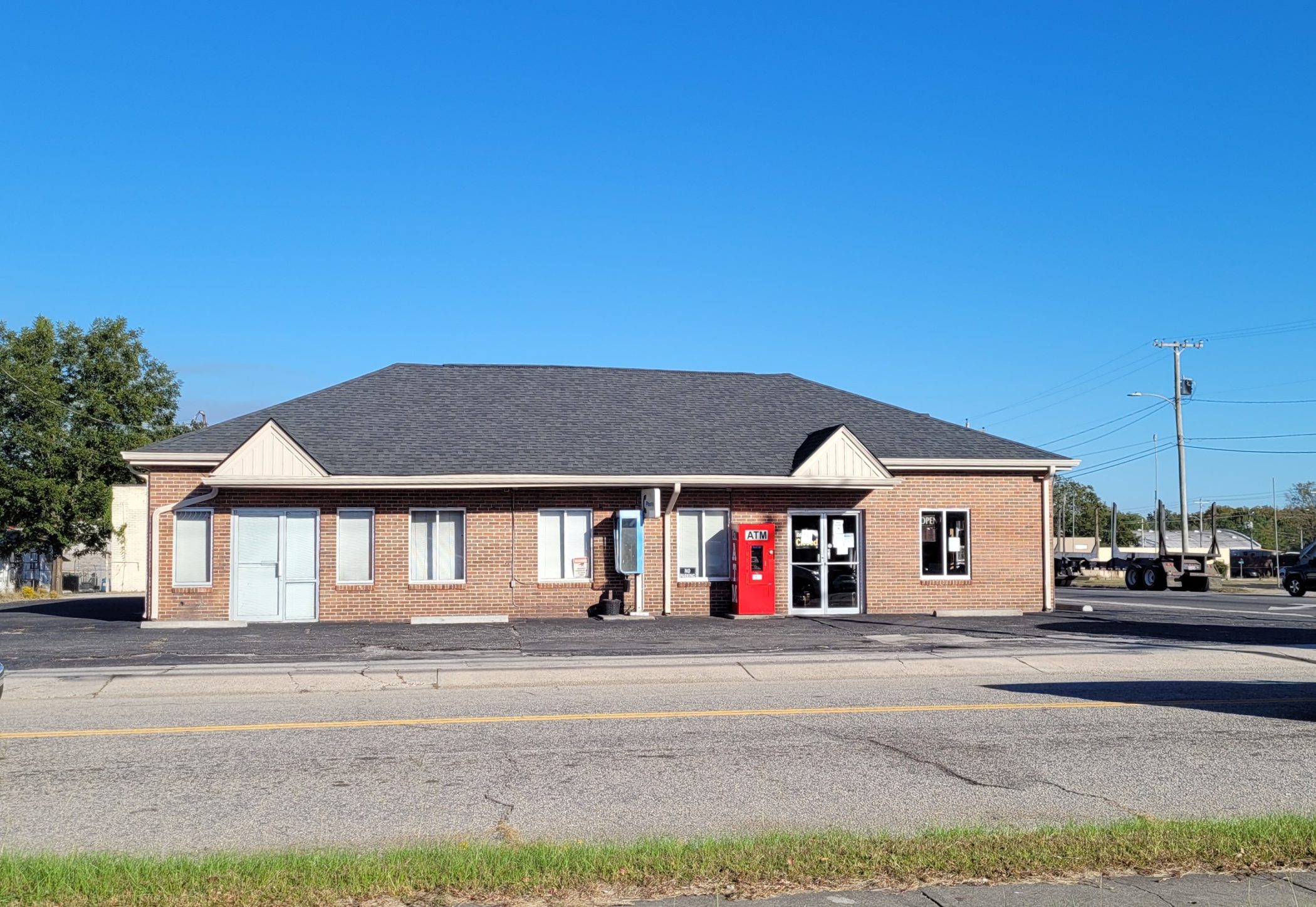 Southeastern Stages/Greyhound Bus Station Lumberton Visitor's Bureau